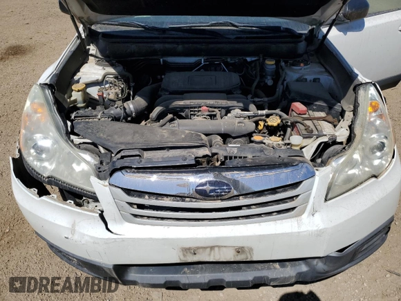 2011 Subaru Outback 2.5i z VIN 4S4BRCACXB3438773, wystawiony jako Copart lot #56755335 z przebiegiem 184 518 mil mil oraz Szkoda całkowita • Salvage title. Historia ofert i sprzedaży dostępna na DreamBid. Obrazek 11.