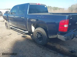 2007 Chevrolet Silverado 1500 LT w/1LT with VIN 2GCEC13C671544431, listed as a IAAI auction lot 41476046 with 133,476 mi miles. Bid and sale history available at carsss.com. Image 3.