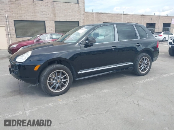 2006 Porsche Cayenne S z VIN WP1AB29P06LA69481, wystawiony jako IAAI lot #41923916 z przebiegiem 122 682 mil mil oraz . Historia ofert i sprzedaży dostępna na DreamBid. Obrazek 17.