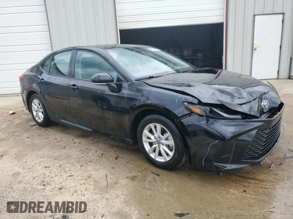 2025 Toyota Camry LE with VIN 4T1DAACK3SU028478, listed as a Copart auction lot 54494635 with 13,595 mi miles and Clean Title. Bid and sale history available at carsss.com. Image 4.