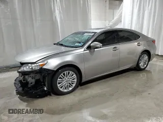 2015 Lexus ES 330 with VIN JTHBK1GG8F2201135, listed as a Copart auction lot 52080285 with 95,544 mi miles and Salvage Title. Bid and sale history available at DreamBid. Image 1.