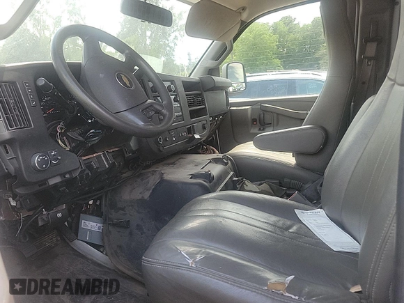 2017 Chevrolet Express Cargo с VIN 1GCWGAFF4H1345724, выставлен на аукционе IAAI как лот 42847825 с пробегом 176 392 миль миль и . История ставок и продаж доступна на DreamBid. Изображение 30.