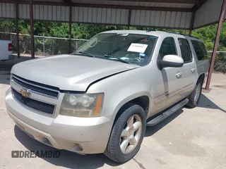 2007 Chevrolet Suburban LS with VIN 1GNFC16J77R264823, listed as a IAAI auction lot 42680813 with Not provided miles and . Bid and sale history available at DreamBid. Image 2.