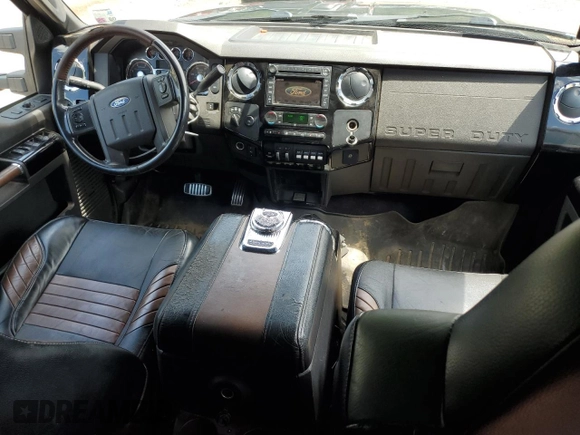 2008 Ford F-250 XL with VIN 1FTSW21R88ED30385, listed as a Copart auction lot 60608995 with 134,048 mi miles and Salvage title. Bid and sale history available at DreamBid. Image 8.