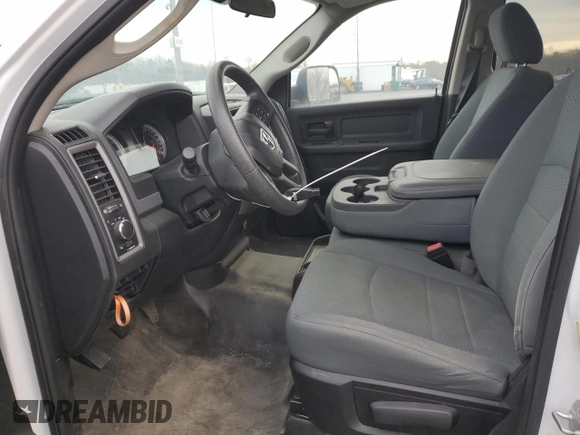 2020 Ram 1500 Express z VIN 3C6RR7KG2LG205374, wystawiony jako Copart lot #86237764 z przebiegiem 25 739 mil mil oraz Nie do naprawy • Non repairable. Historia ofert i sprzedaży dostępna na DreamBid. Obrazek 7.