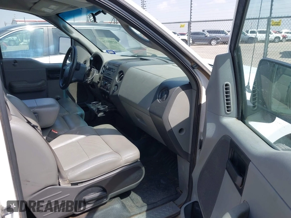 2008 Ford F-150 XL z VIN 1FTRF12228KC52794, wystawiony jako IAAI lot #42308870 z przebiegiem 240 057 mil mil oraz . Historia ofert i sprzedaży dostępna na DreamBid. Obrazek 5.