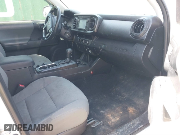 2017 Toyota Tacoma SR z VIN 5TFRX5GN9HX093461, wystawiony jako IAAI lot #41892559 z przebiegiem 159 986 mil mil oraz . Historia ofert i sprzedaży dostępna na DreamBid. Obrazek 5.