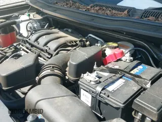 2018 Ford Explorer XLT z VIN 1FM5K7D82JGB26311, wystawiony jako IAAI lot #43182570 z przebiegiem 84 207 mil mil oraz . Historia ofert i sprzedaży dostępna na DreamBid. Obrazek 20.