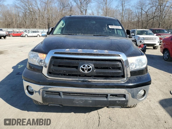 2012 Toyota Tundra z VIN 5TFUM5F1XCX027852, wystawiony jako Copart lot #48555935 z przebiegiem 172 591 mil mil oraz Szkoda całkowita • Salvage title. Historia ofert i sprzedaży dostępna na DreamBid. Obrazek 5.