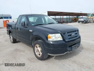 2004 Ford F-150 XL with VIN 1FTRF12W34KD85187, listed as a IAAI auction lot 41737266 with 105,101 mi miles. Bid and sale history available at carsss.com. Image 1.