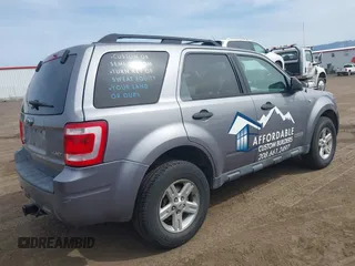 2008 Ford Escape XLT with VIN 1FMCU93178KD40865, listed as a IAAI auction lot 42007729 with 223,192 mi miles. Bid and sale history available at carsss.com. Image 4.