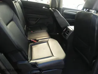 2019 Volkswagen Atlas 3.6L V6 SEL with VIN 1V2ER2CA2KC512578, listed as a IAAI auction lot 41265733 with 110,977 mi miles. Bid and sale history available at carsss.com. Image 8.