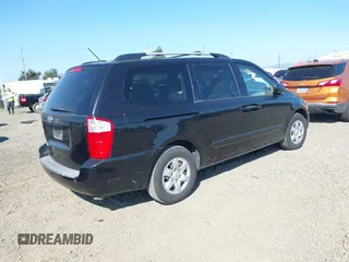 2010 Kia Sedona LX with VIN KNDMG4C34A6353639, listed as a IAAI auction lot 42200137 with 220,097 mi miles and . Bid and sale history available at carsss.com. Image 4.