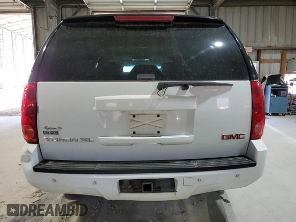 2007 GMC Yukon XL SLT with VIN 1GKFK16327J247671, listed as a Copart auction lot 48088245 with 201,157 mi miles and Salvage Title. Bid and sale history available at carsss.com. Image 6.