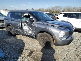 2023 Mitsubishi Outlander SE with VIN JA4J3UA87PZ024531, listed as a Copart auction lot 47557035 with 27,600 mi miles and Salvage Title. Bid and sale history available at carsss.com. Image 4.
