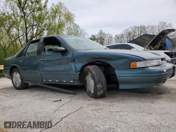 1997 Oldsmobile Cutlass Supreme S z VIN 1G3WH52MXVF317238, wystawiony jako Copart lot #53523905 z przebiegiem 135 925 mil mil oraz Szkody całkowita. Historia ofert i sprzedaży dostępna na DreamBid. Obrazek 4.