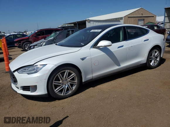 2013 Tesla Model S z VIN 5YJSA1DN0DFP08094, wystawiony jako Copart lot #60047045 z przebiegiem 137 434 mil mil oraz Szkoda całkowita • Salvage title. Historia ofert i sprzedaży dostępna na DreamBid. Obrazek 1.