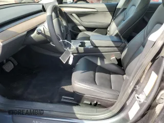 2022 Tesla Model 3 z VIN 5YJ3E1EA2NF318667, wystawiony jako Copart lot #49469145 z przebiegiem 48 242 mil mil oraz Szkoda całkowita • Salvage title. Historia ofert i sprzedaży dostępna na DreamBid. Obrazek 7.