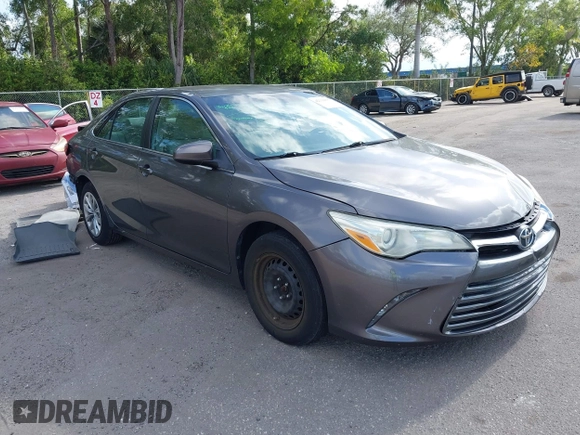 2015 Toyota Camry XLE with VIN 4T1BF1FK1FU069640, listed as a IAAI auction lot 42114496 with 67,702 mi miles and . Bid and sale history available at carsss.com. Image 1.