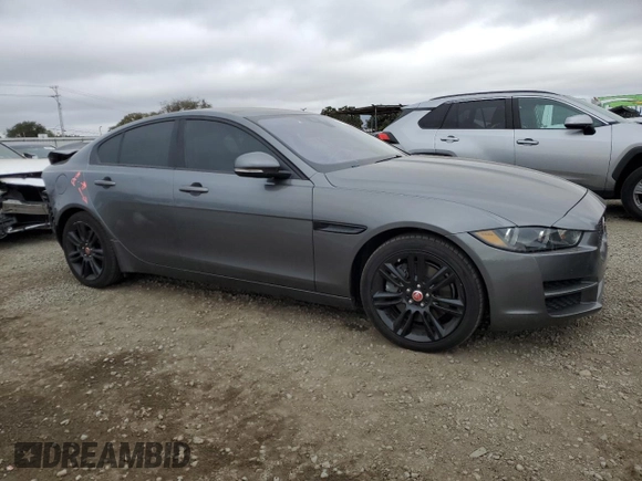 2017 Jaguar XE 25t Prestige with VIN SAJAE4BG1HA964976, listed as a Copart auction lot 86403944 with 91,476 mi miles and Salvage Title. Bid and sale history available at carsss.com. Image 4.