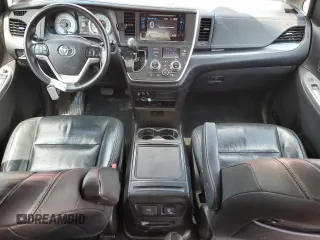 2016 Toyota Sienna SE с VIN 5TDXK3DC3GS758341, выставлен на аукционе Copart как лот 60935395 с пробегом 176 295 миль миль и Списание • Salvage title. История ставок и продаж доступна на DreamBid. Изображение 8.
