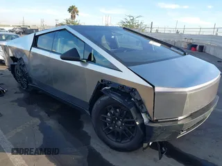 2024 Tesla Cybertruck with VIN 7G2CEHED9RA047674, listed as a IAAI auction lot 41118625 with 1,323 mi miles. Bid and sale history available at carsss.com. Image 1.