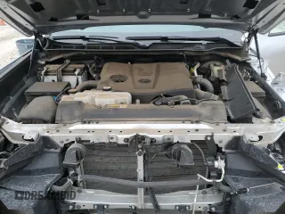 2024 Toyota Tundra z VIN 5TFKB5GD3RX002628, wystawiony jako Copart lot #43646195 z przebiegiem 17 559 mil mil oraz Czysty tytuł • Clean title. Historia ofert i sprzedaży dostępna na DreamBid. Obrazek 11.