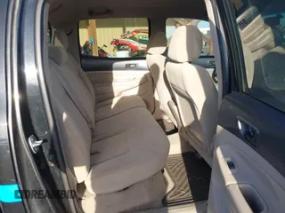 2005 Toyota Tacoma PreRunner with VIN 5TEKU72NX5Z024621, listed as a IAAI auction lot 40382089 with 180,080 mi miles. Bid and sale history available at carsss.com. Image 8.