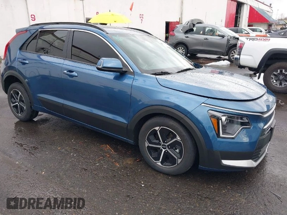 2024 Kia Niro EX Touring with VIN KNDCR3LE2R5189956, listed as a IAAI auction lot 41517262 with 2,291 mi miles. Bid and sale history available at carsss.com. Image 1.