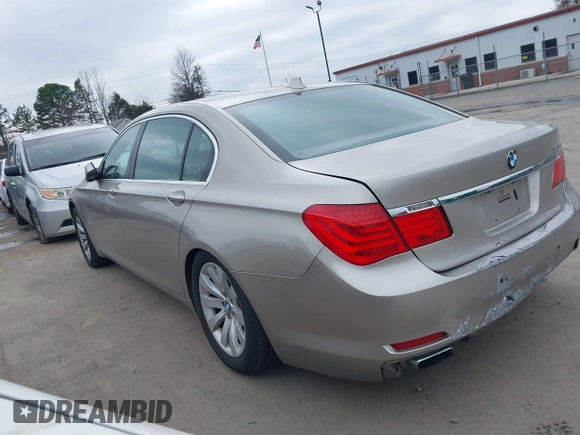 2011 BMW 7 Series 750Li xDrive with VIN WBAKC8C53BC432280, listed as a IAAI auction lot 41520006 with 114,135 mi miles. Bid and sale history available at carsss.com. Image 3.