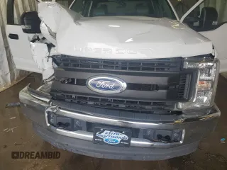 2019 Ford F-250 XL z VIN 1FT7W2B68KEF94997, wystawiony jako Copart lot #59473355 z przebiegiem Nie podano mil oraz Szkoda całkowita • Salvage title. Historia ofert i sprzedaży dostępna na DreamBid. Obrazek 11.