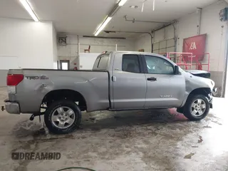 2010 Toyota Tundra 4WD Truck with VIN 5TFUM5F18AX005636, listed as a IAAI auction lot 41536831 with 77,726 mi miles. Bid and sale history available at carsss.com. Image 13.