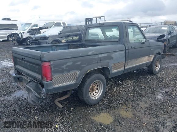 1989 Ford Ranger XLT with VIN 1FTCR10A0KUC46401, listed as a IAAI auction lot 41605043 with 44,394 mi miles. Bid and sale history available at carsss.com. Image 4.