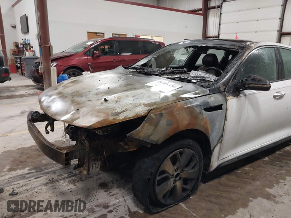 2016 Kia Optima SX Turbo с VIN 5XXGW4L24GG002425, выставлен на аукционе IAAI как лот 42301180 с пробегом Не указан миль и . История ставок и продаж доступна на DreamBid. Изображение 6.