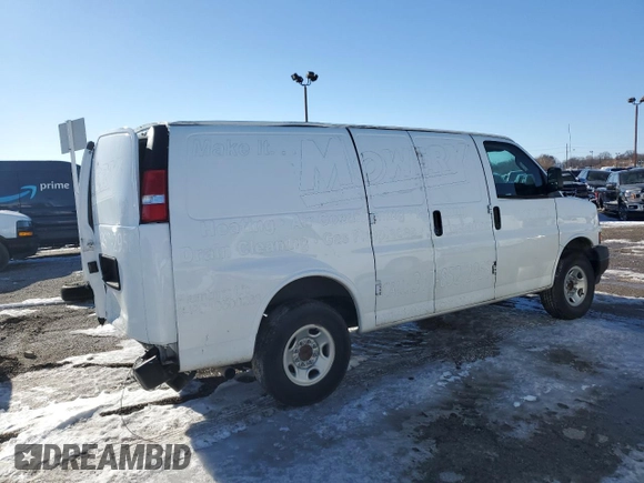 2020 Chevrolet Express Cargo Van with VIN 1GCWGAFG8L1188409, listed as a Copart auction lot 83660584 with 0 mi miles and Salvage Title. Bid and sale history available at carsss.com. Image 3.