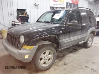 2005 Jeep Liberty Sport with VIN 1J4GL48K55W711355, listed as a IAAI auction lot 41743670 with 226,160 mi miles and . Bid and sale history available at carsss.com. Image 2.