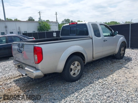 2008 Nissan Frontier SE z VIN 1N6AD06U18C404824, wystawiony jako IAAI lot #42137810 z przebiegiem 203 010 mil mil oraz . Historia ofert i sprzedaży dostępna na DreamBid. Obrazek 4.