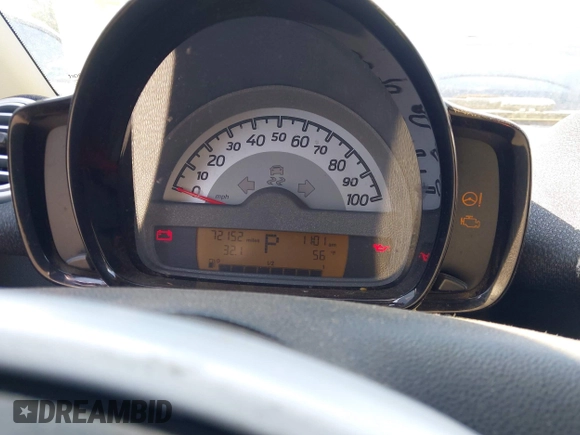 2015 Smart fortwo Passion with VIN WMEEJ3BA9FK801907, listed as a IAAI auction lot 41936004 with 72,152 mi miles and . Bid and sale history available at DreamBid. Image 7.