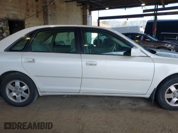 2001 Toyota Avalon XL z VIN 4T1BF28B01U144968, wystawiony jako IAAI lot #41923697 z przebiegiem 184 442 mil mil oraz . Historia ofert i sprzedaży dostępna na DreamBid. Obrazek 13.