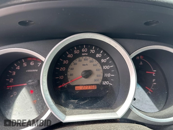2010 Toyota Tacoma с VIN 5TEMU4FN4AZ716255, выставлен на аукционе Copart как лот 58929875 с пробегом 223 768 миль миль и Чистый • Clean title. История ставок и продаж доступна на DreamBid. Изображение 8.