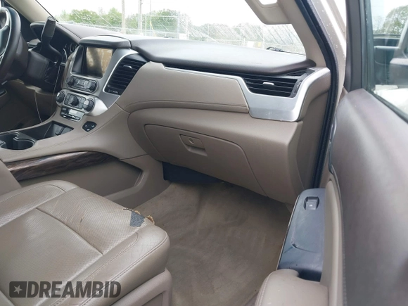 2015 GMC Yukon XL SLT with VIN 1GKS1HKC6FR178371, listed as a IAAI auction lot 41896486 with 159,282 mi miles. Bid and sale history available at carsss.com. Image 5.