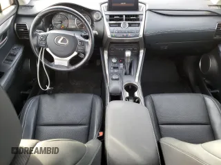 2017 Lexus NX 200t z VIN JTJBARBZ7H2103273, wystawiony jako Copart lot #46477455 z przebiegiem 19 353 mil mil oraz Czysty tytuł • Clean title. Historia ofert i sprzedaży dostępna na DreamBid. Obrazek 8.