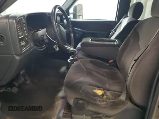 2002 GMC Sierra 1500HD SLE z VIN 1GTGK13U22F240809, wystawiony jako Copart lot #78621474 z przebiegiem 201 346 mil mil oraz Szkody całkowita. Historia ofert i sprzedaży dostępna na DreamBid. Obrazek 7.