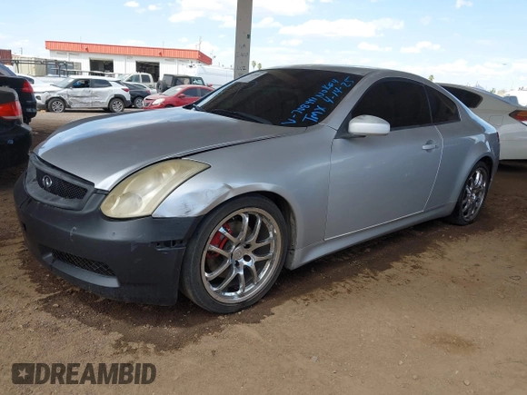 2006 Infiniti G35 with VIN JNKCV54E56M708441, listed as a IAAI auction lot 42045510 with 201,287 mi miles. Bid and sale history available at carsss.com. Image 2.