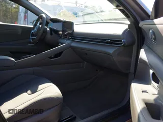 2024 Hyundai Elantra SEL z VIN KMHLM4DG8RU659817, wystawiony jako IAAI lot #41875167 z przebiegiem 31 674 mil mil oraz . Historia ofert i sprzedaży dostępna na DreamBid. Obrazek 5.