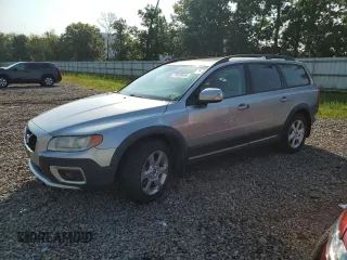 2008 Volvo XC70 z VIN YV4BZ982681036321, wystawiony jako Copart lot #52891705 z przebiegiem 171 013 mil mil oraz Nie do naprawy. Historia ofert i sprzedaży dostępna na DreamBid. Obrazek 1.