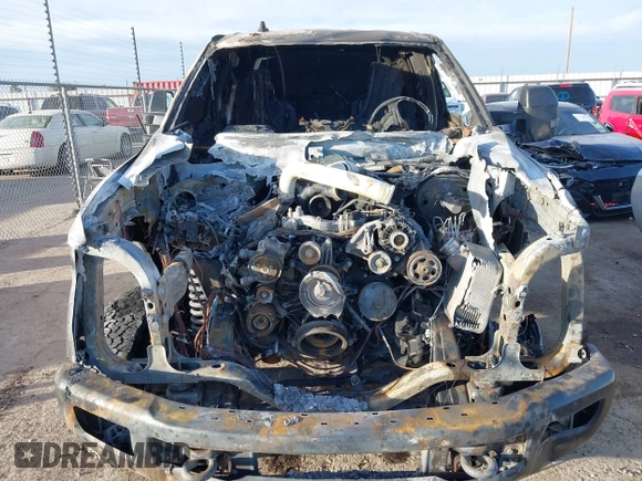 2019 Ford F-250 XL z VIN 1FT7W2BT2KEF88568, wystawiony jako IAAI lot #41589490 z przebiegiem Nie podano mil oraz . Historia ofert i sprzedaży dostępna na DreamBid. Obrazek 6.