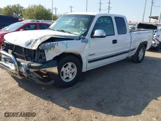 2001 Chevrolet Silverado 1500 LS with VIN 2GCEC19V911100167, listed as a IAAI auction lot 41863161 with 145,856 mi miles. Bid and sale history available at carsss.com. Image 2.