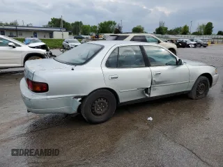 1995 Toyota Camry LE z VIN 4T1SK12E2SU617134, wystawiony jako Copart lot #54775365 z przebiegiem 305 046 mil mil oraz Szkoda całkowita • Salvage title. Historia ofert i sprzedaży dostępna na DreamBid. Obrazek 3.