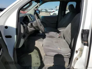 2016 Nissan Frontier S z VIN 1N6BD0CT3GN789290, wystawiony jako Copart lot #56680335 z przebiegiem 158 938 mil mil oraz Czysty tytuł • Clean title. Historia ofert i sprzedaży dostępna na DreamBid. Obrazek 7.
